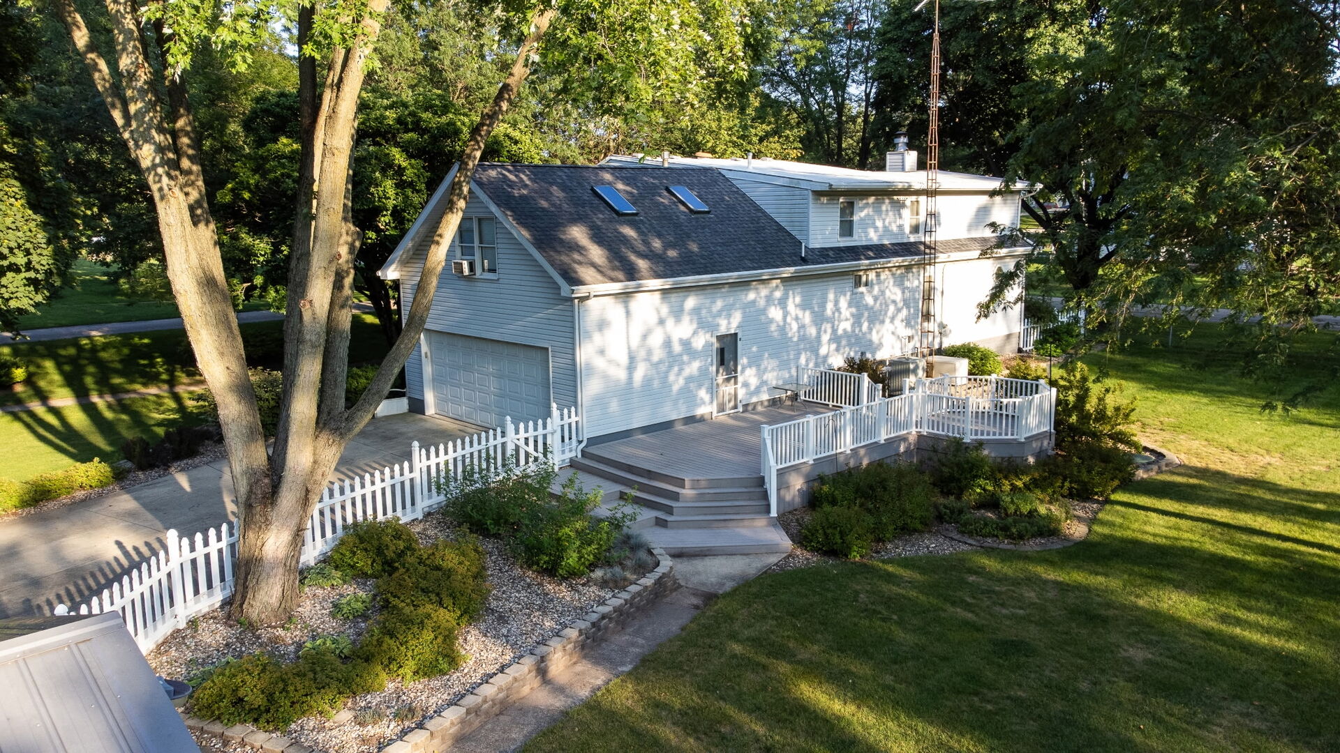 225 N East Avenue, Bonfield, IL 60913