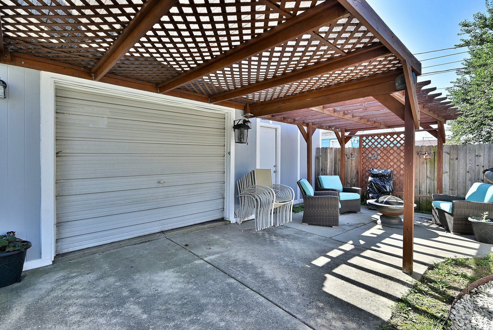 2321 N 75th Court, Elmwood Park, IL 60707