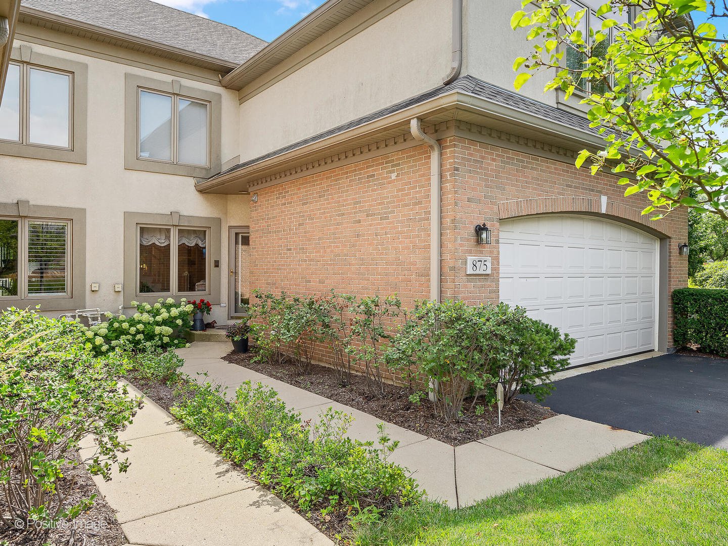 875 N Coolidge Avenue, Palatine, IL 60067