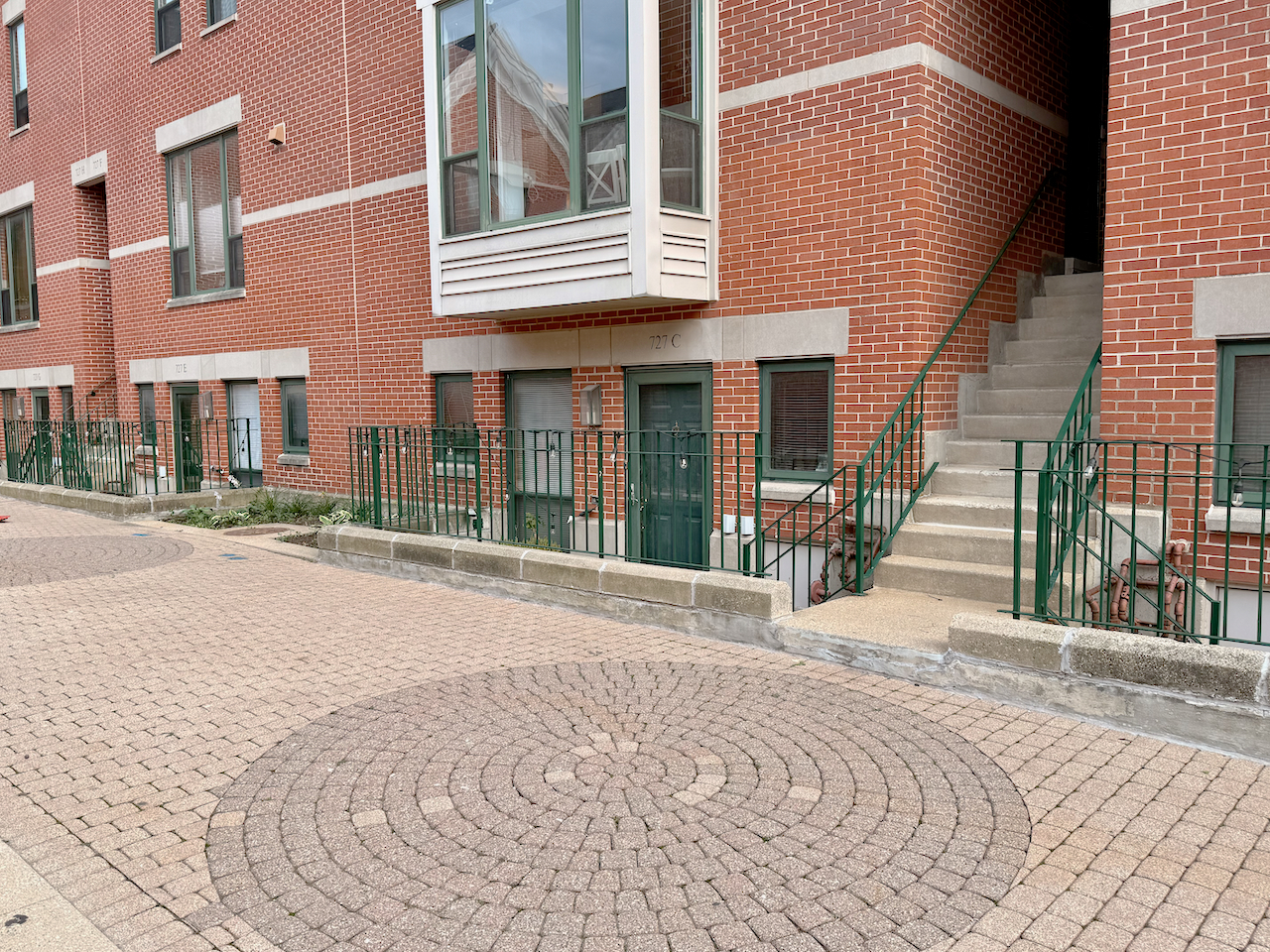 727 S Ashland Avenue #C, Chicago, IL 60607
