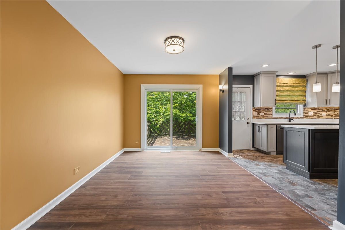 371 Larchmont Court, Naperville, IL 60565