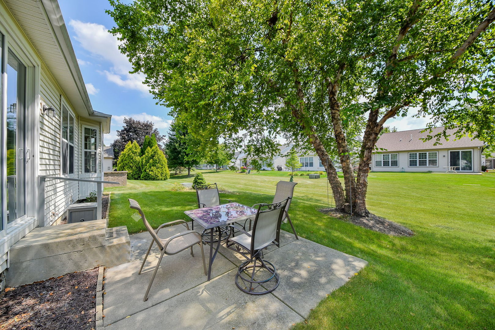 2525 Rolling Ridge, Elgin, IL 60124