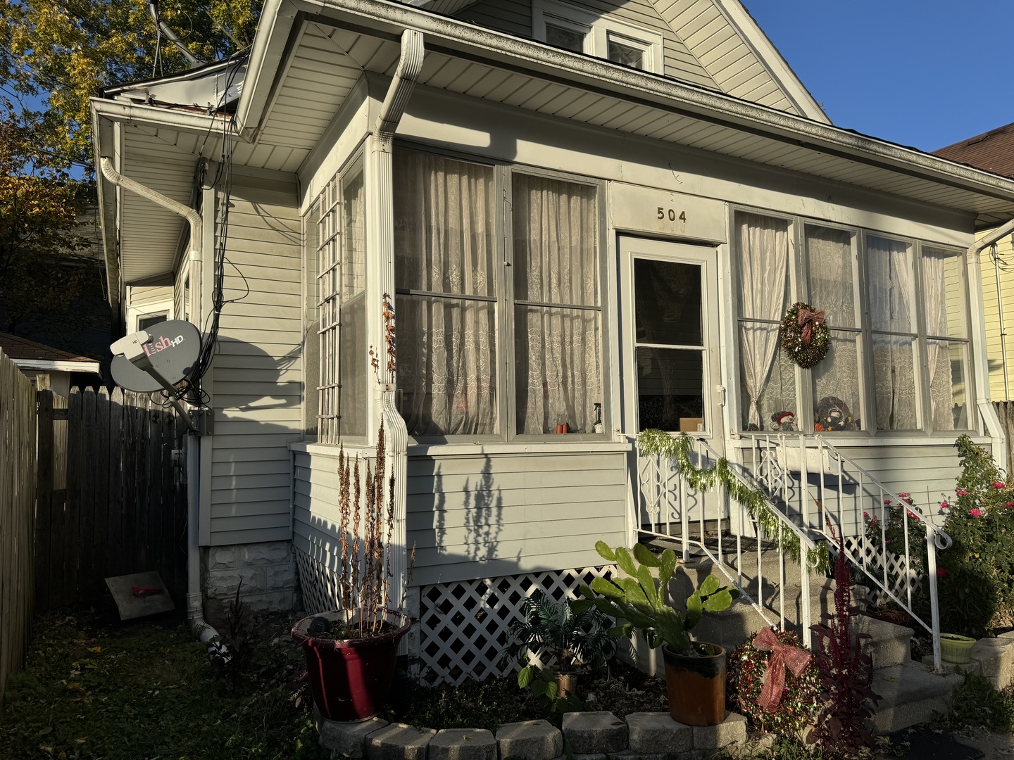 504 5th Avenue, Aurora, IL 60505
