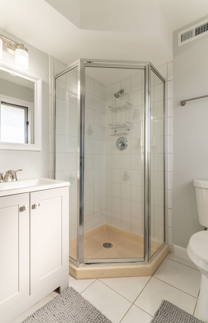 6154 W 63RD Street #3W, Chicago, IL 60638