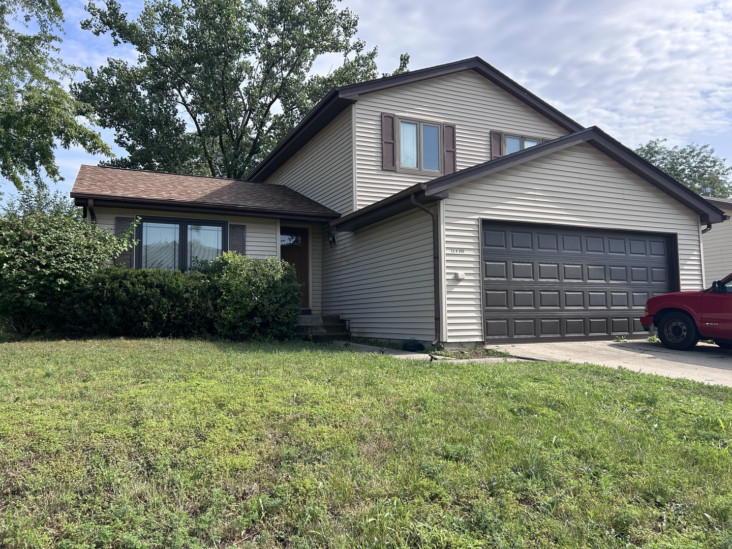 30W060 Hurlingham Drive, Warrenville, IL 60555