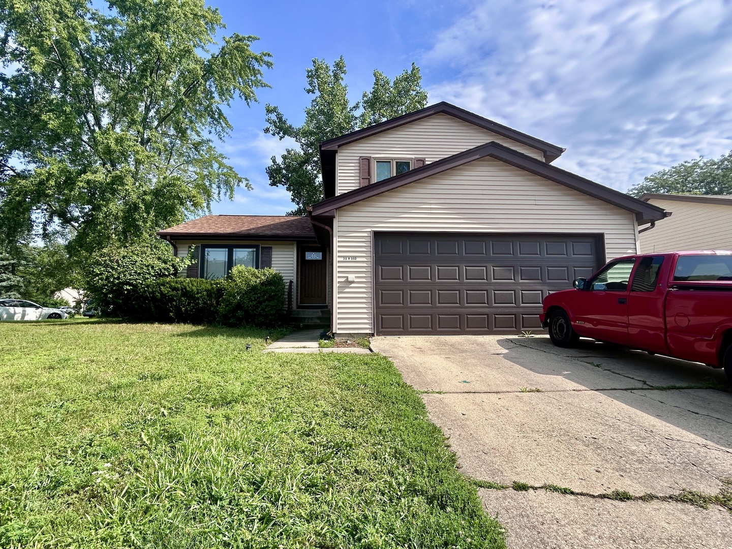 30W060 Hurlingham Drive, Warrenville, IL 60555