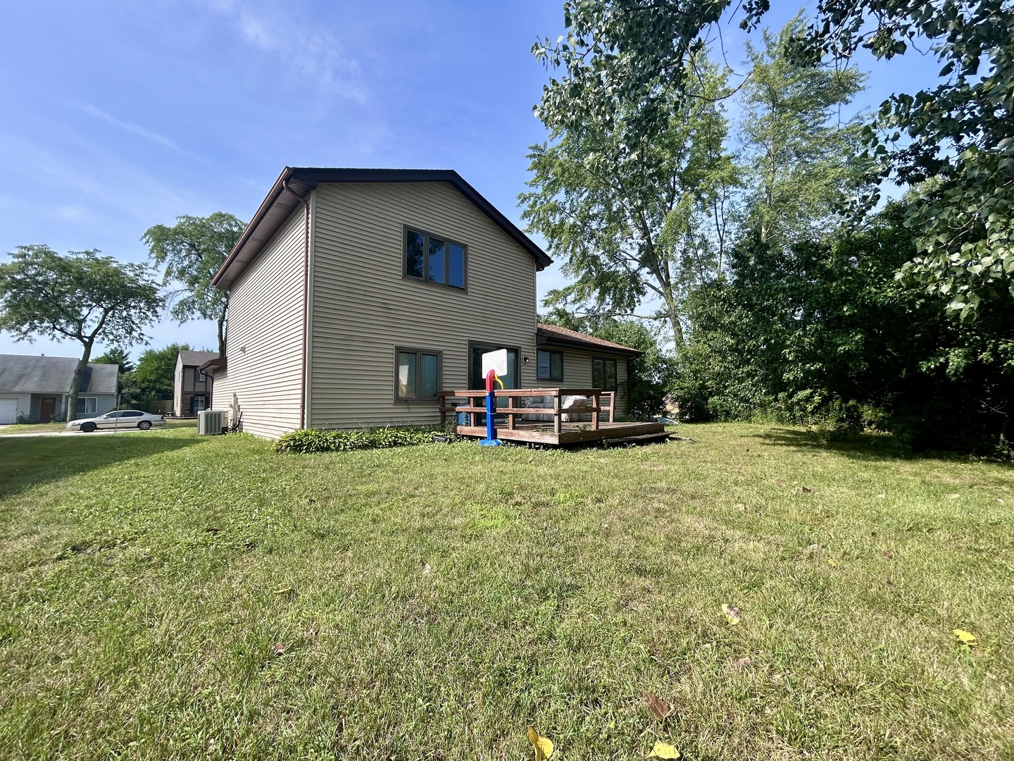 30W060 Hurlingham Drive, Warrenville, IL 60555