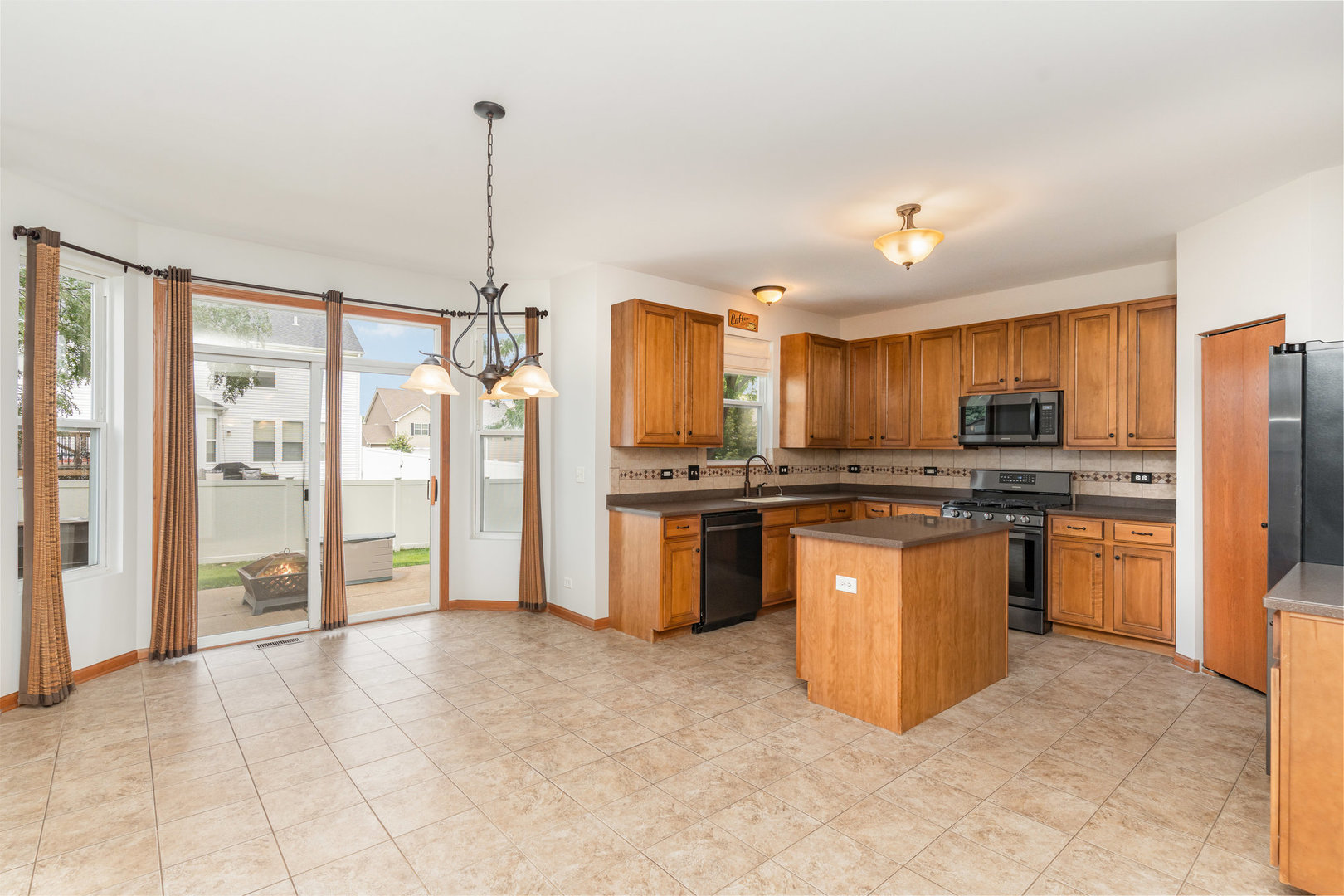 7911 Indigo Drive, Joliet, IL 60431
