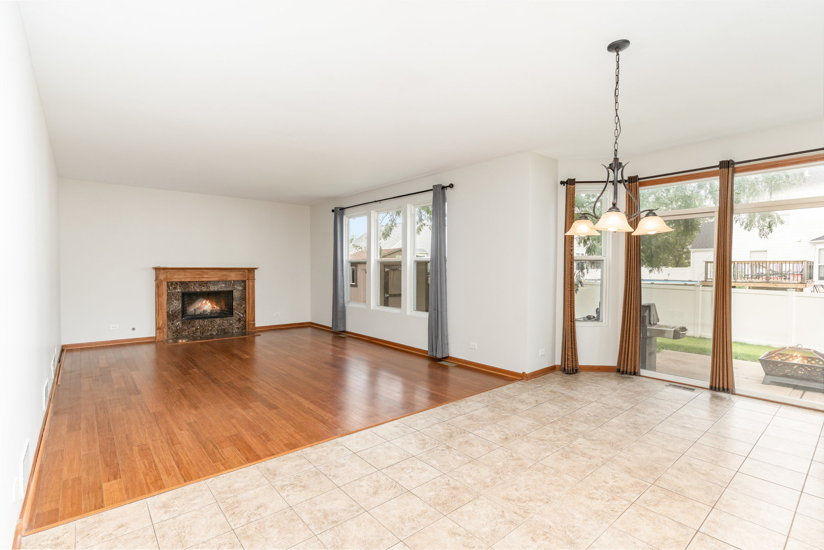 7911 Indigo Drive, Joliet, IL 60431