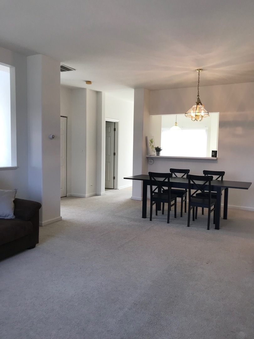 1098 Savoy Court, Elk Grove Village, IL 60007