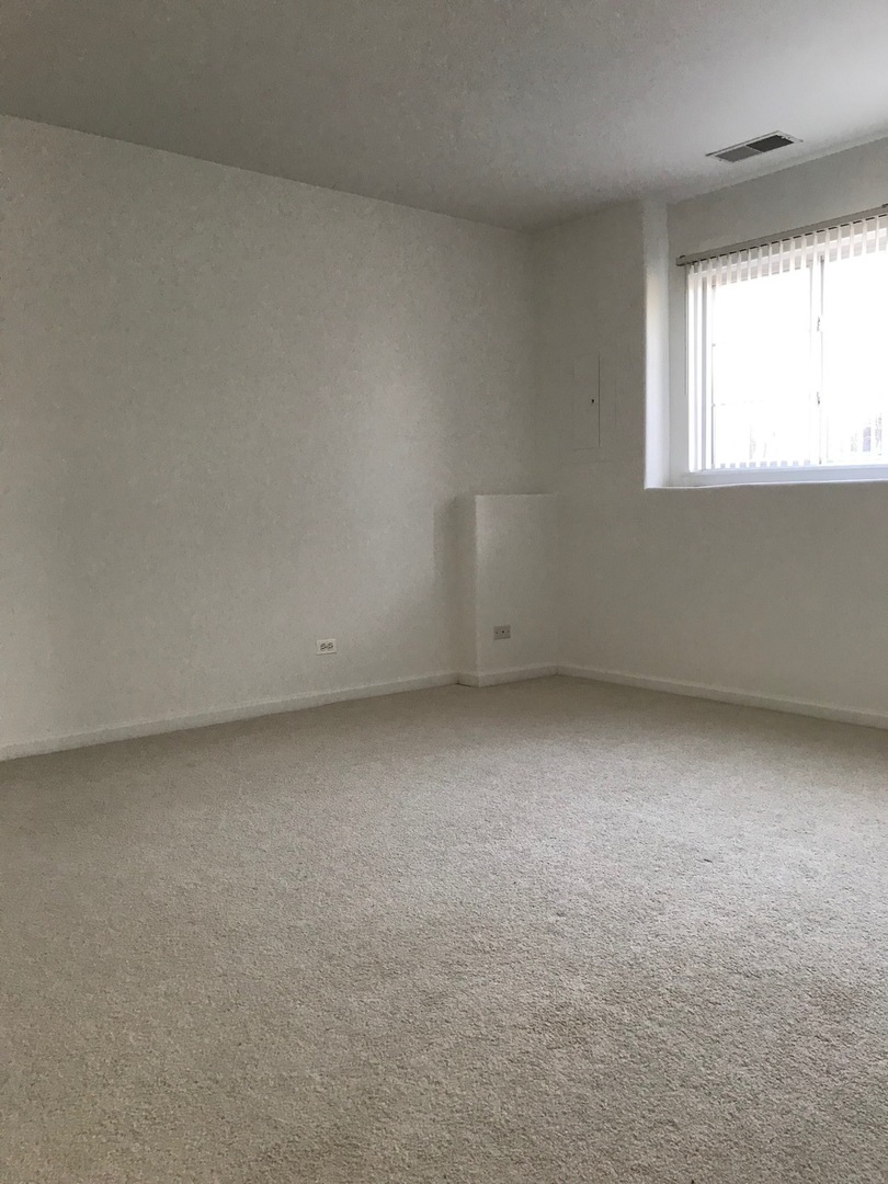 1098 Savoy Court, Elk Grove Village, IL 60007