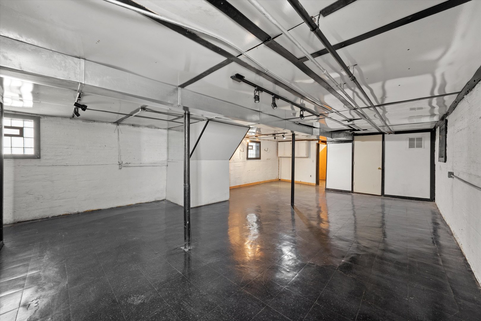 432 E 88th Street, Chicago, IL 60619