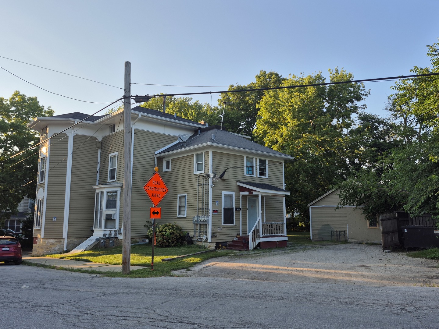 110 Center Avenue, Aurora, IL 60505