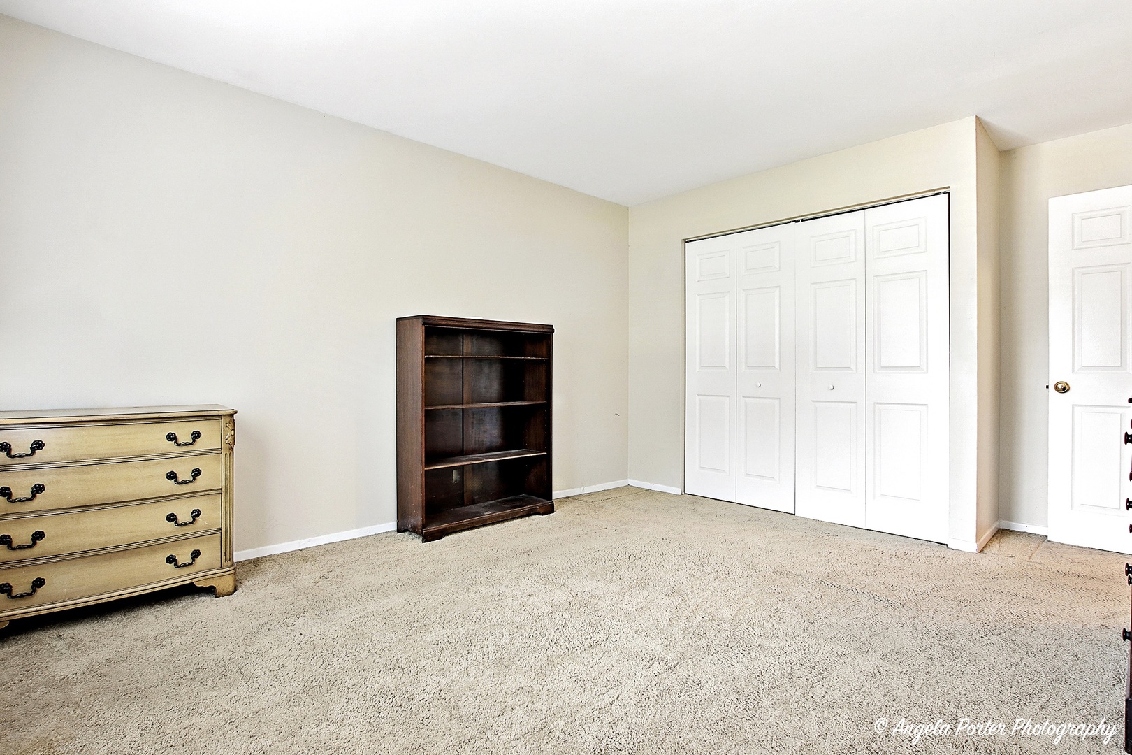 33661 N ROYAL OAK Lane #101, Grayslake, IL 60030