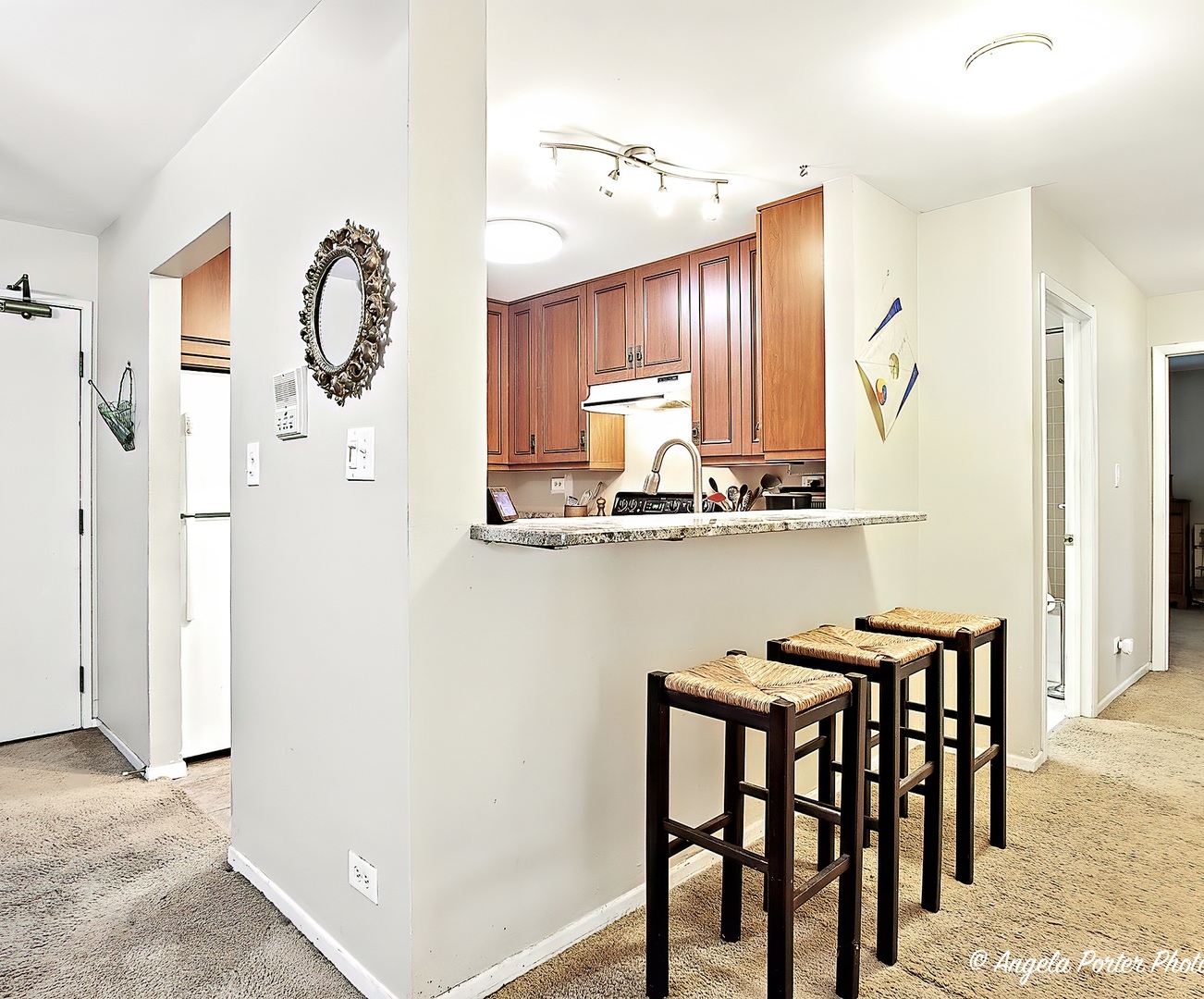 33661 N ROYAL OAK Lane #101, Grayslake, IL 60030