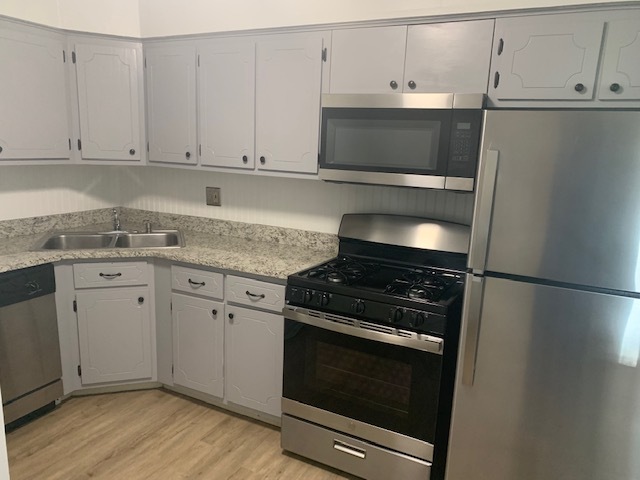 117 Gregory Street #18, Aurora, IL 60504