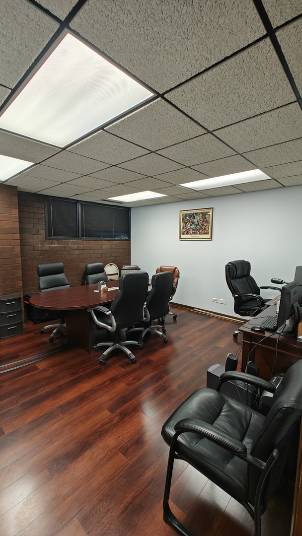 1845 E Rand Road, Arlington Heights, IL 60004