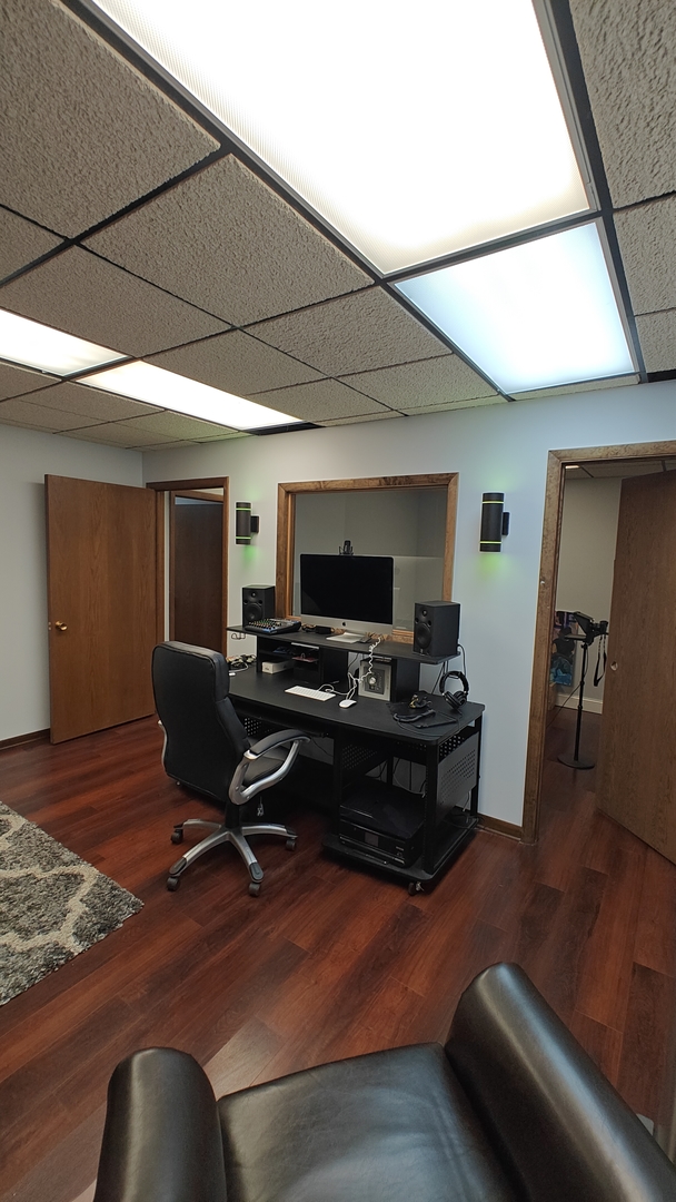 1845 E Rand Road #L111, Arlington Heights, IL 60004