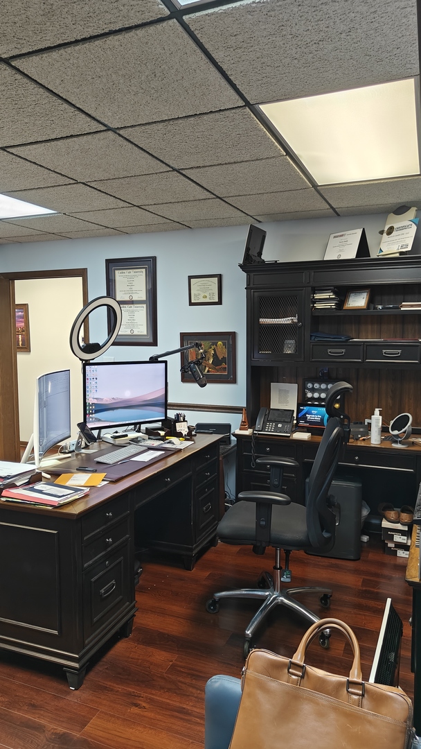 1845 E Rand Road #L111, Arlington Heights, IL 60004