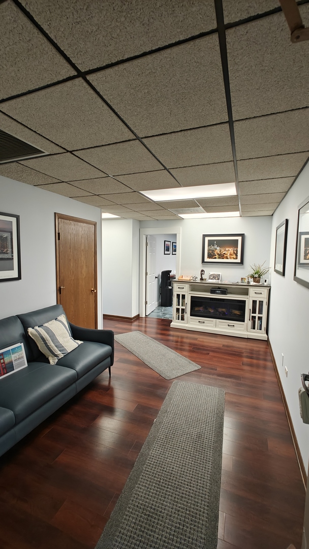 1845 E Rand Road #L111, Arlington Heights, IL 60004