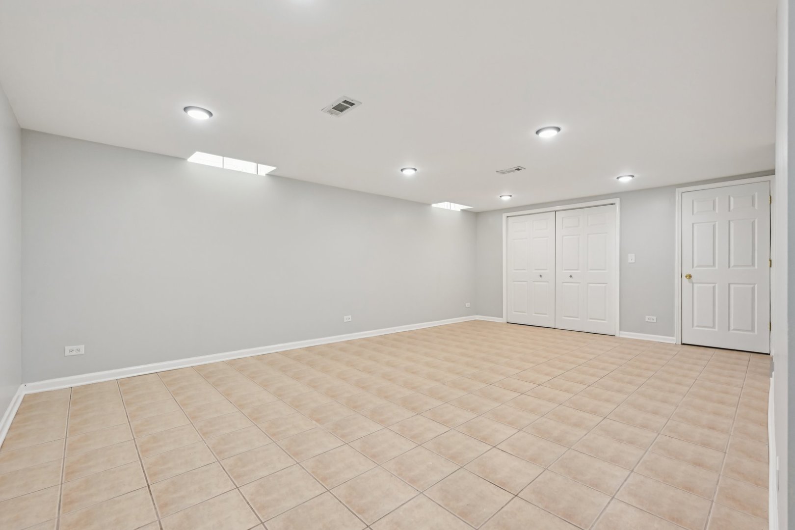 78 N Walnut Lane, Schaumburg, IL 60194