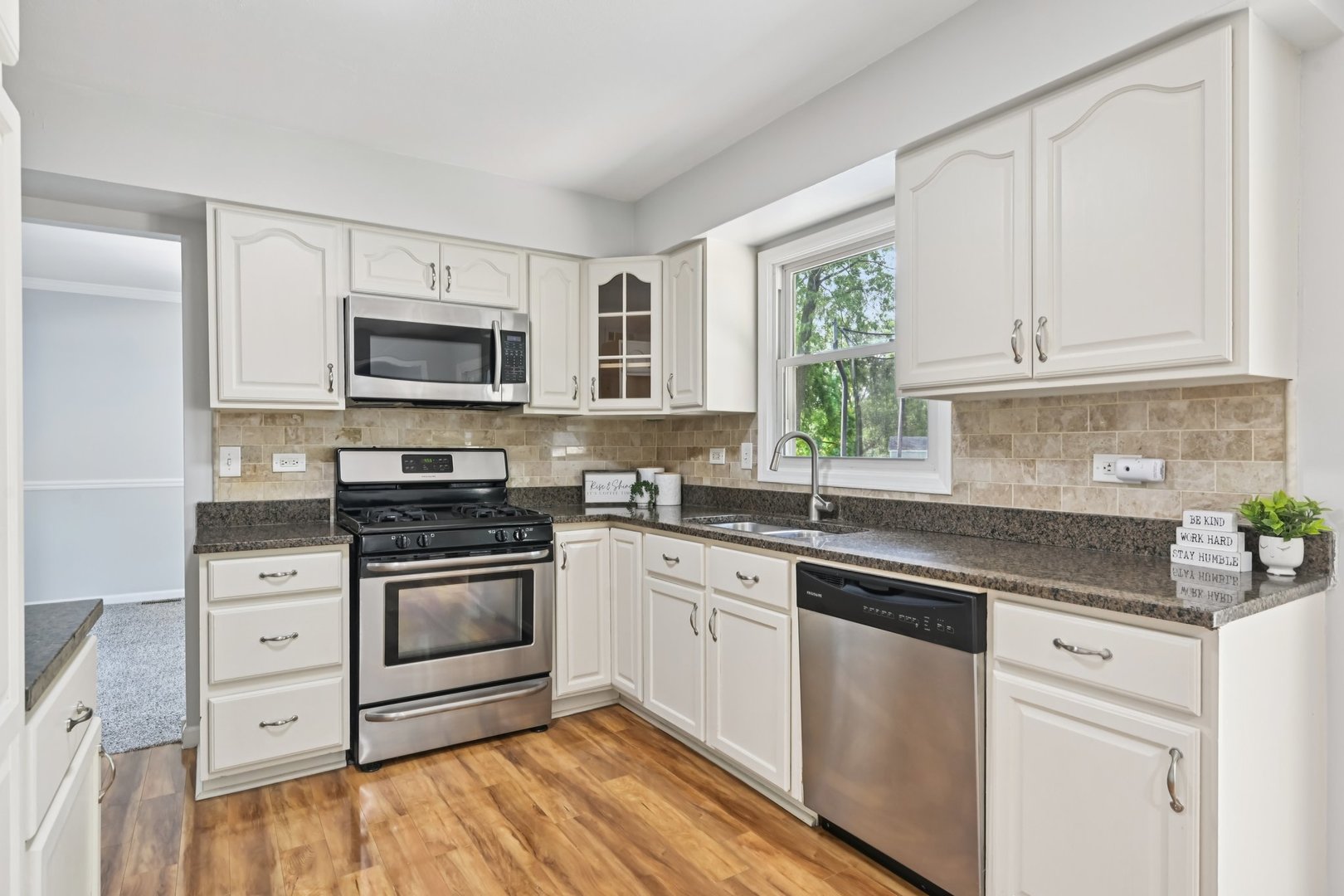 78 N Walnut Lane, Schaumburg, IL 60194