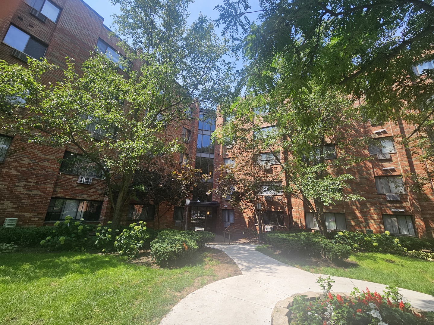 5310 N Chester Avenue #502, Chicago, IL 60656