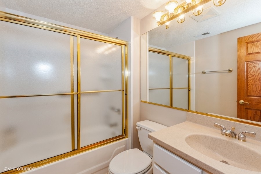 509 AURORA Avenue #117, Naperville, IL 60540
