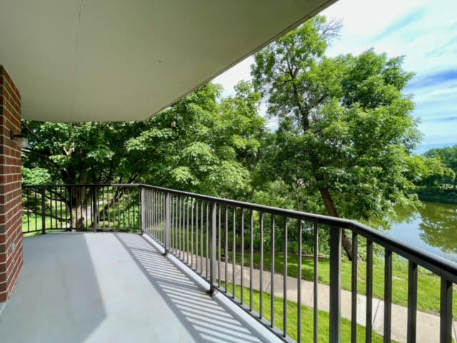 509 AURORA Avenue #117, Naperville, IL 60540