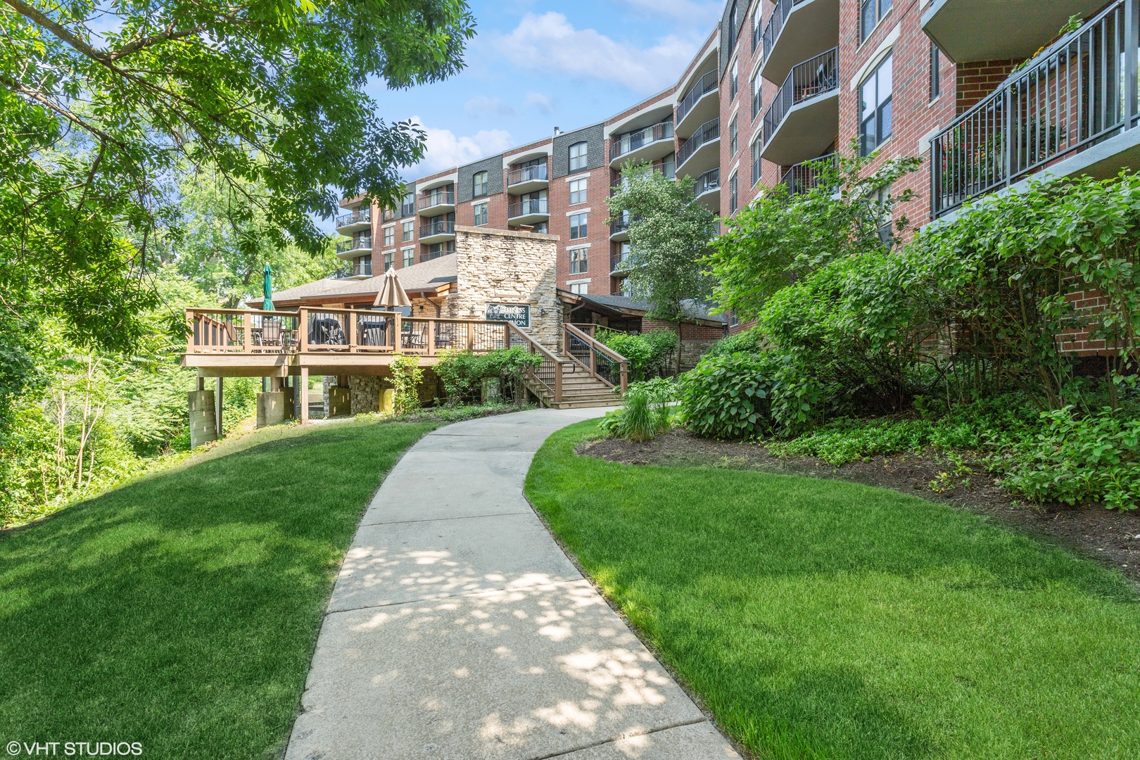 509 AURORA Avenue #117, Naperville, IL 60540