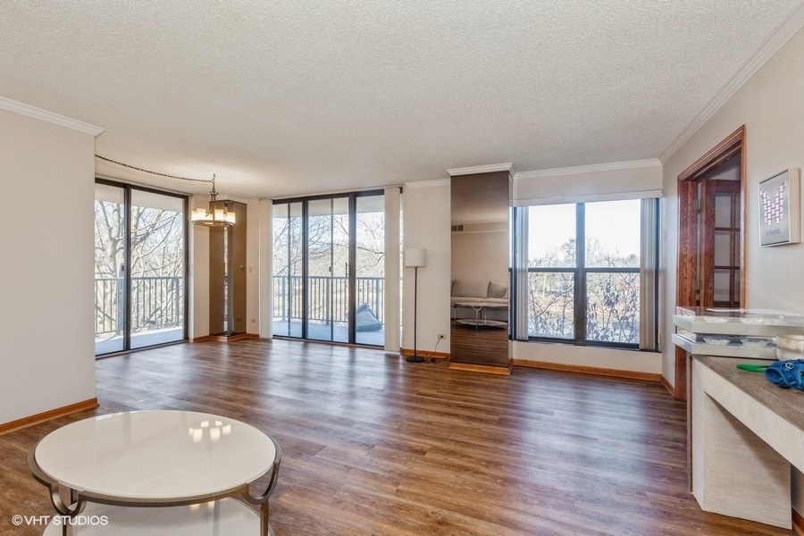 509 AURORA Avenue #117, Naperville, IL 60540