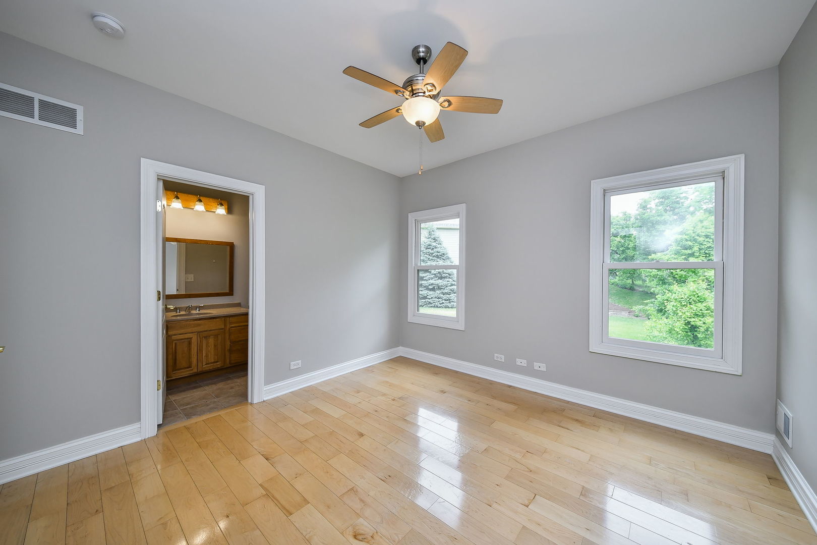 104 Bruell Street, Yorkville, IL 60560