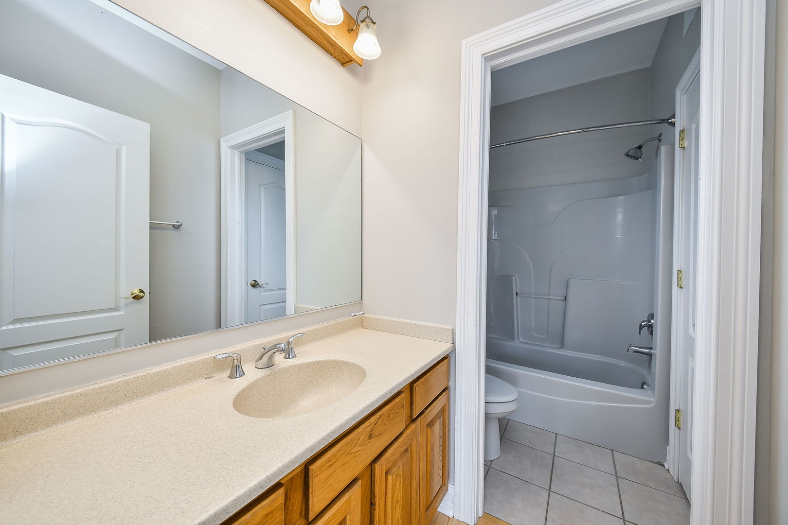 104 Bruell Street, Yorkville, IL 60560