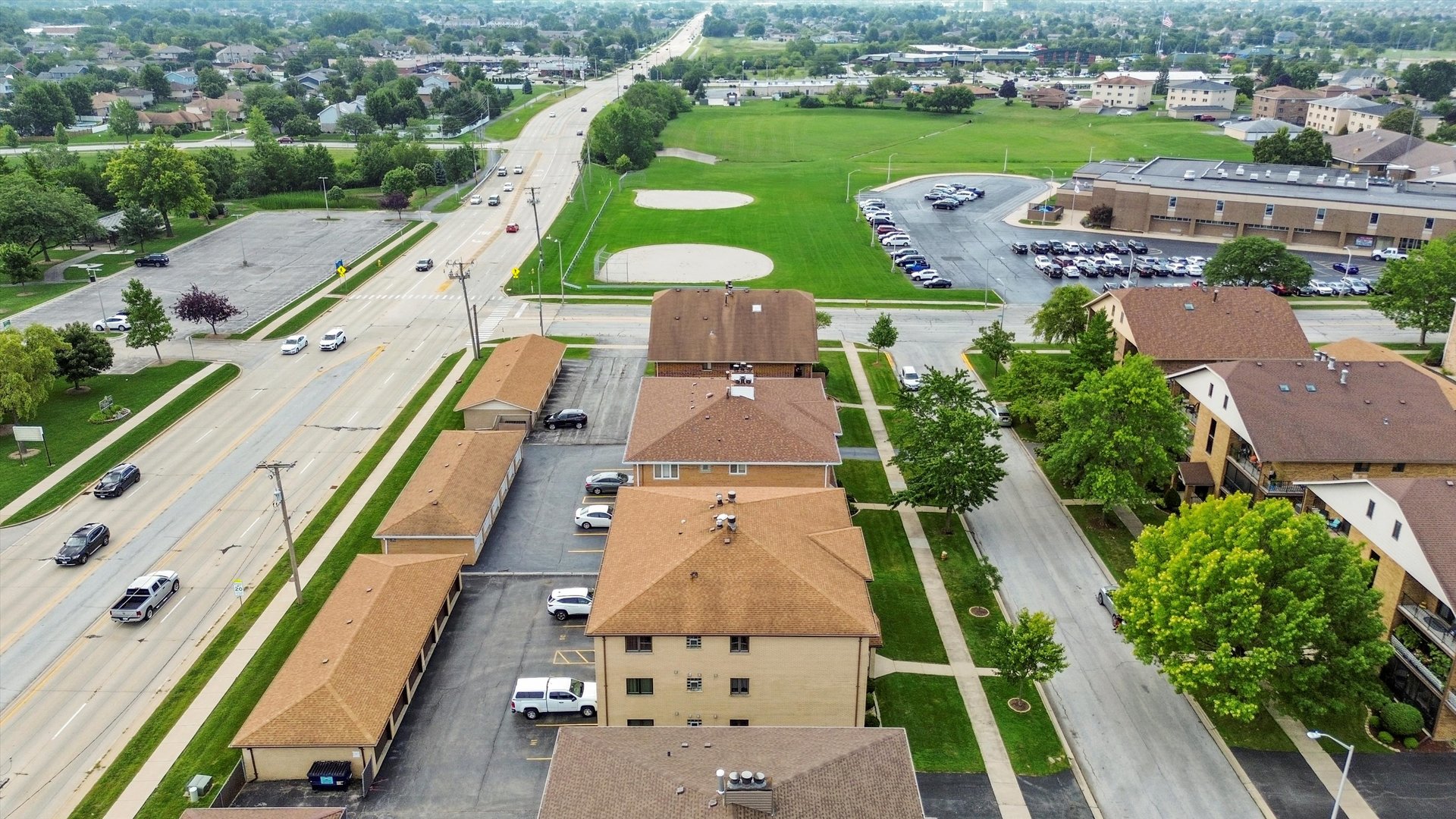 16825 81st Avenue #2S, Tinley Park, IL 60477