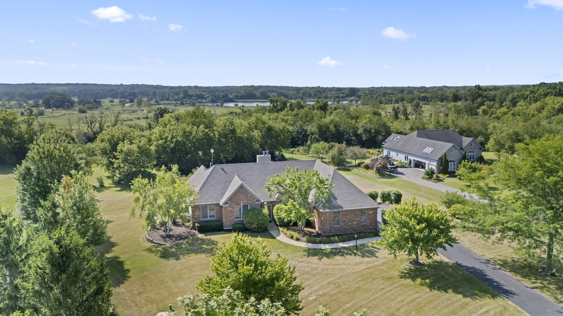 15785 N Gorham Lane, Wadsworth, IL 60083