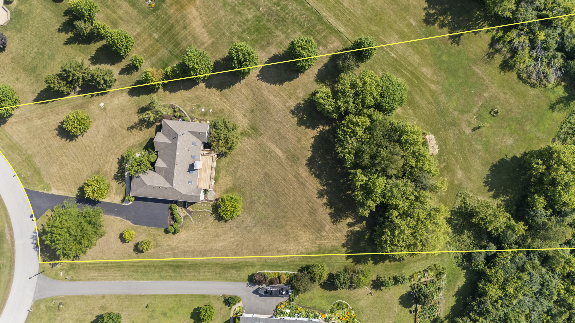 15785 N Gorham Lane, Wadsworth, IL 60083