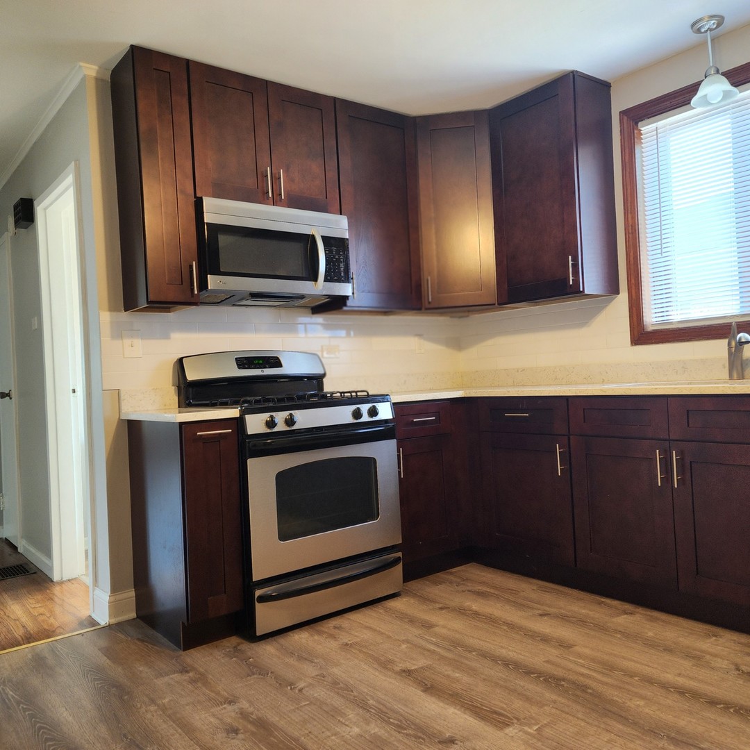 9810 Warren Avenue, Oak Lawn, IL 60453