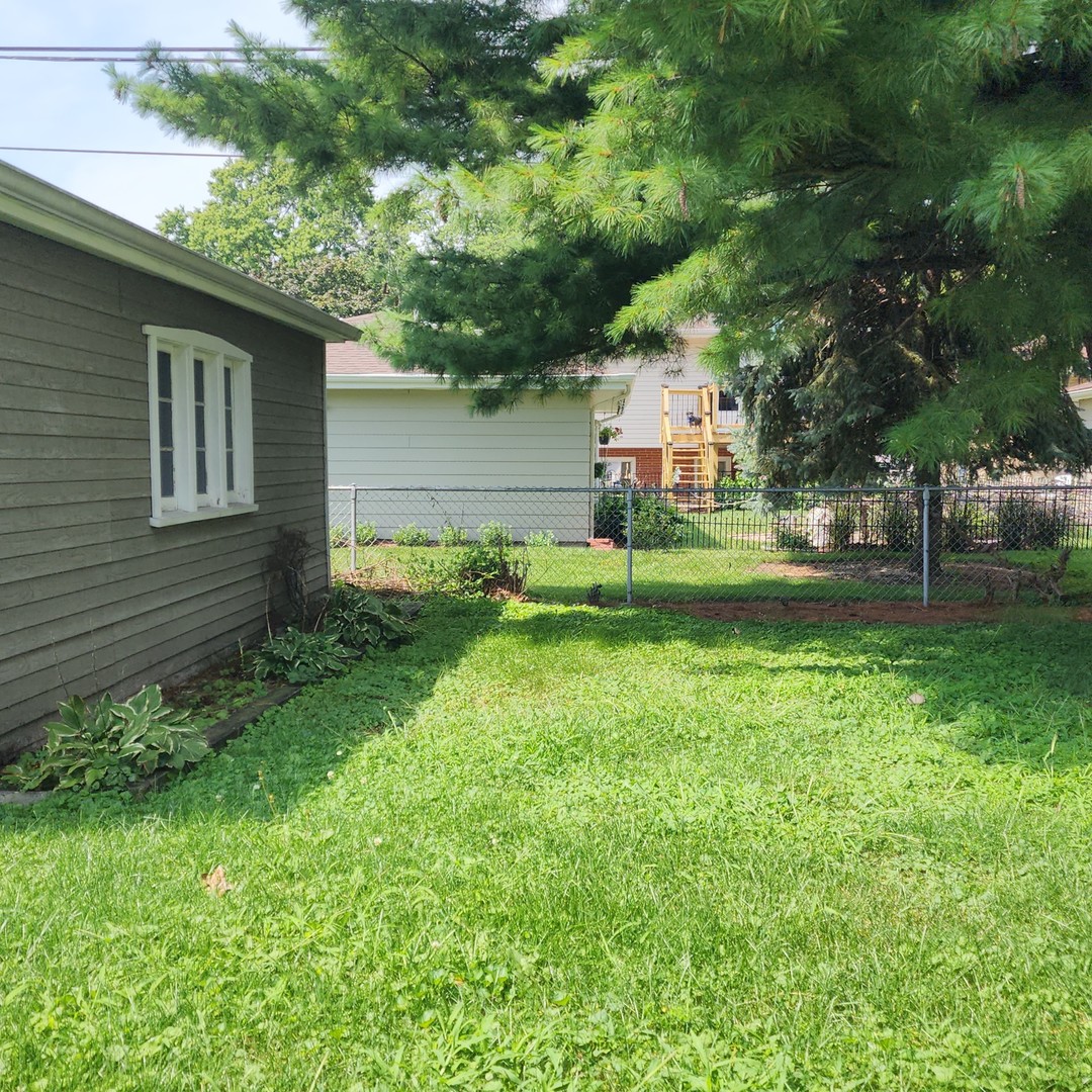 9810 Warren Avenue, Oak Lawn, IL 60453