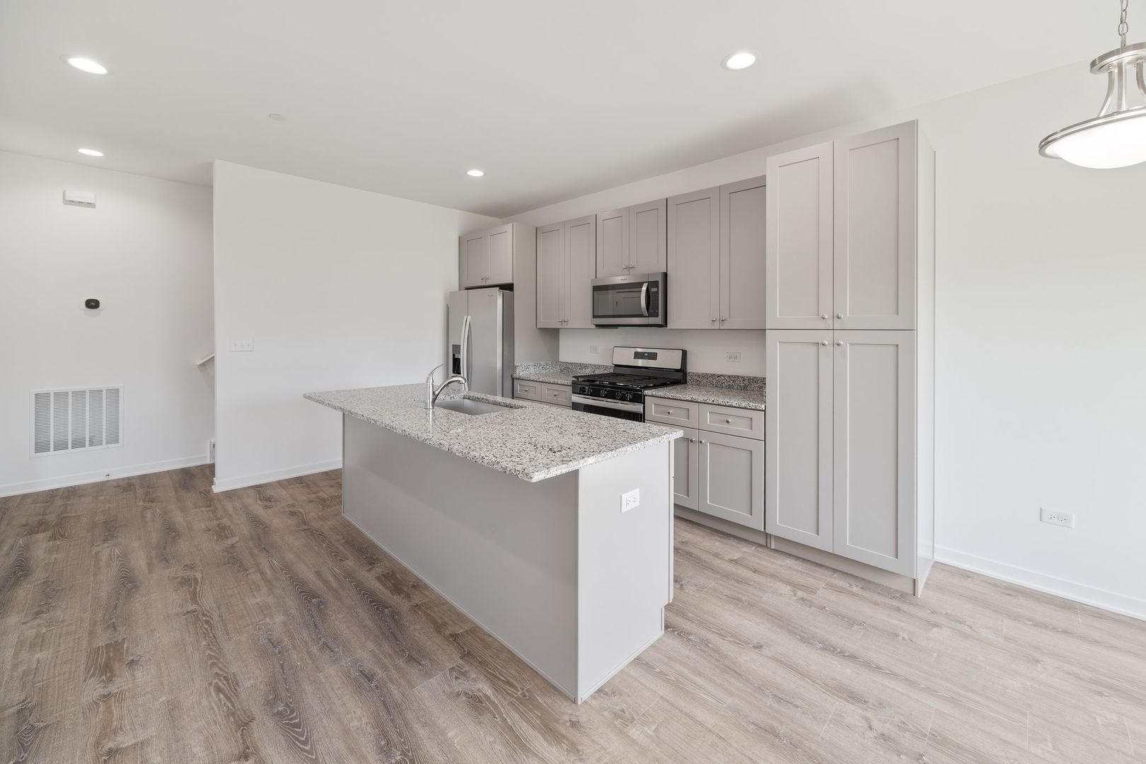 1232 Gillespie Lane, Yorkville, IL 60560