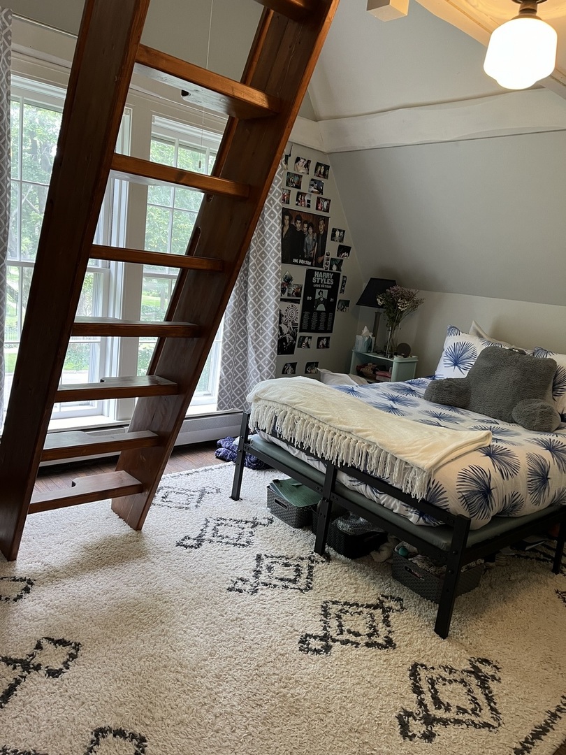 1606 Forest Avenue, Wilmette, IL 60091