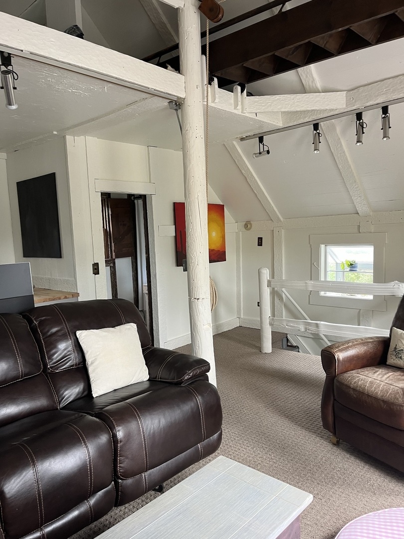 1606 Forest Avenue, Wilmette, IL 60091