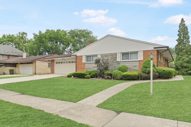 825 Ottawa Avenue, Park Ridge, IL 60068