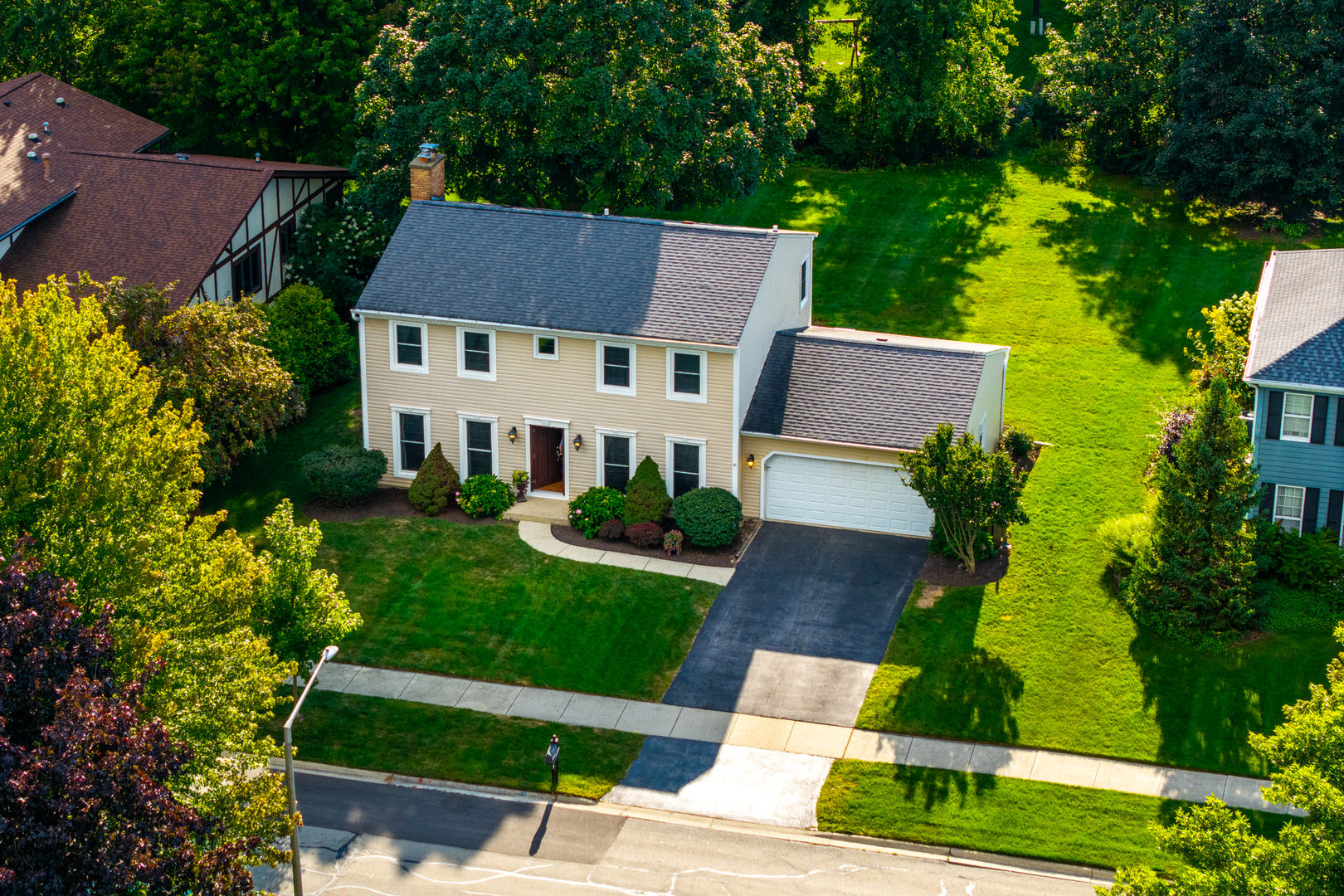 1035 Williamsburg Drive, Naperville, IL 60540