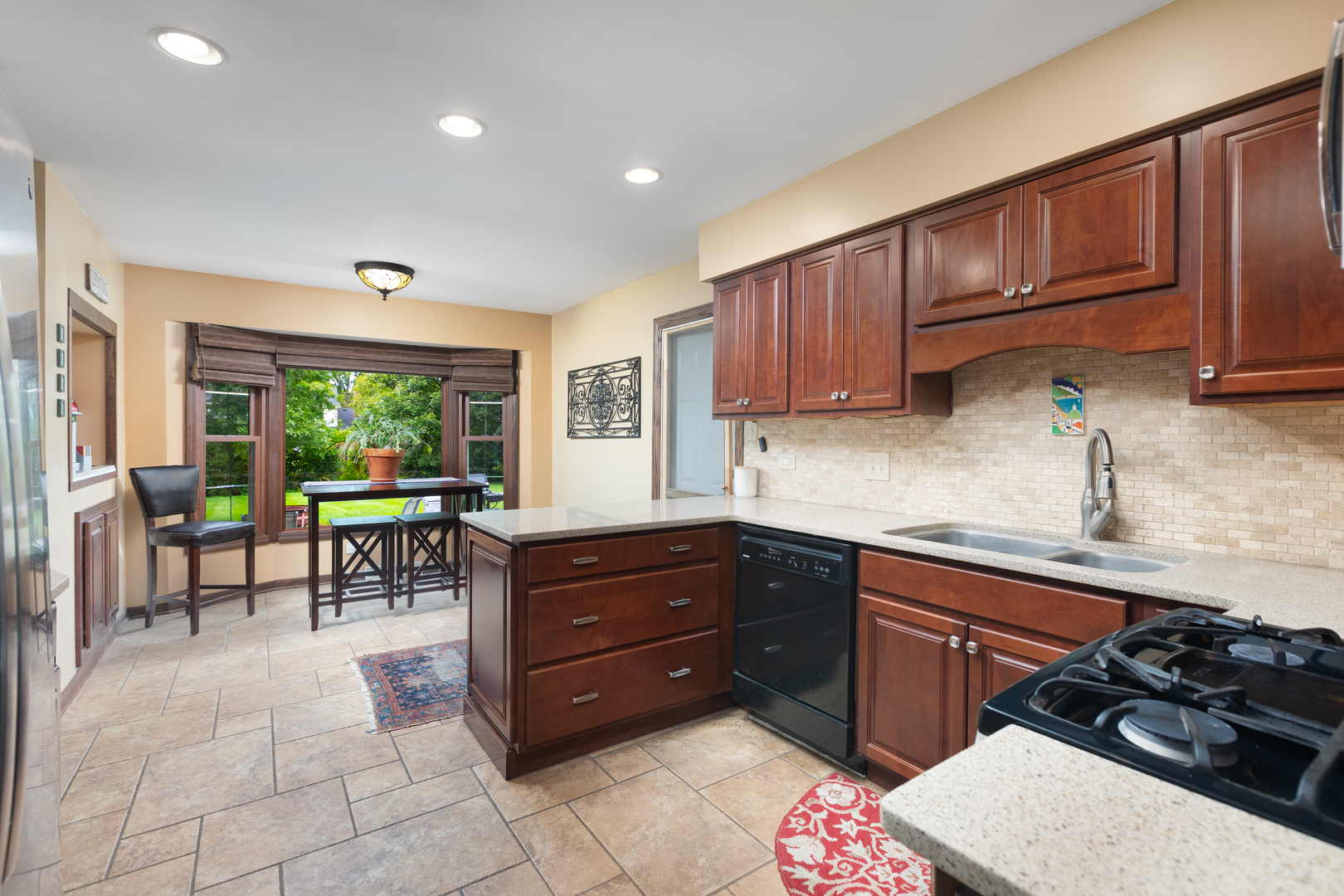 1035 Williamsburg Drive, Naperville, IL 60540