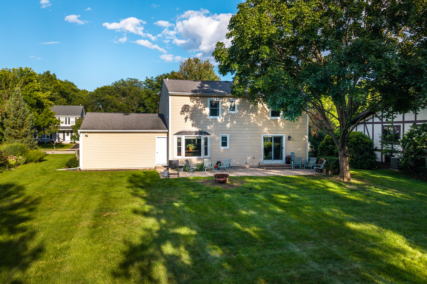 1035 Williamsburg Drive, Naperville, IL 60540