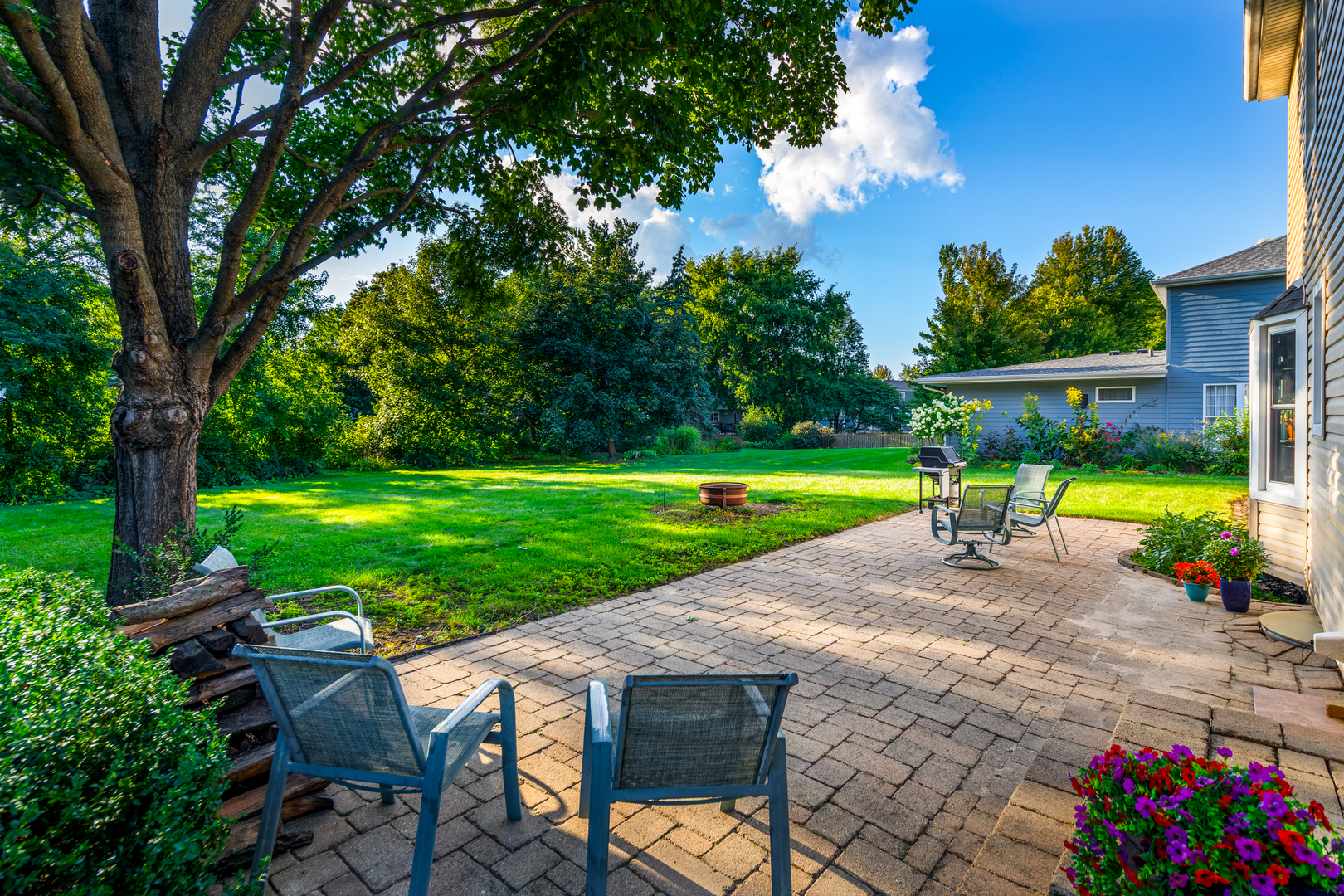 1035 Williamsburg Drive, Naperville, IL 60540