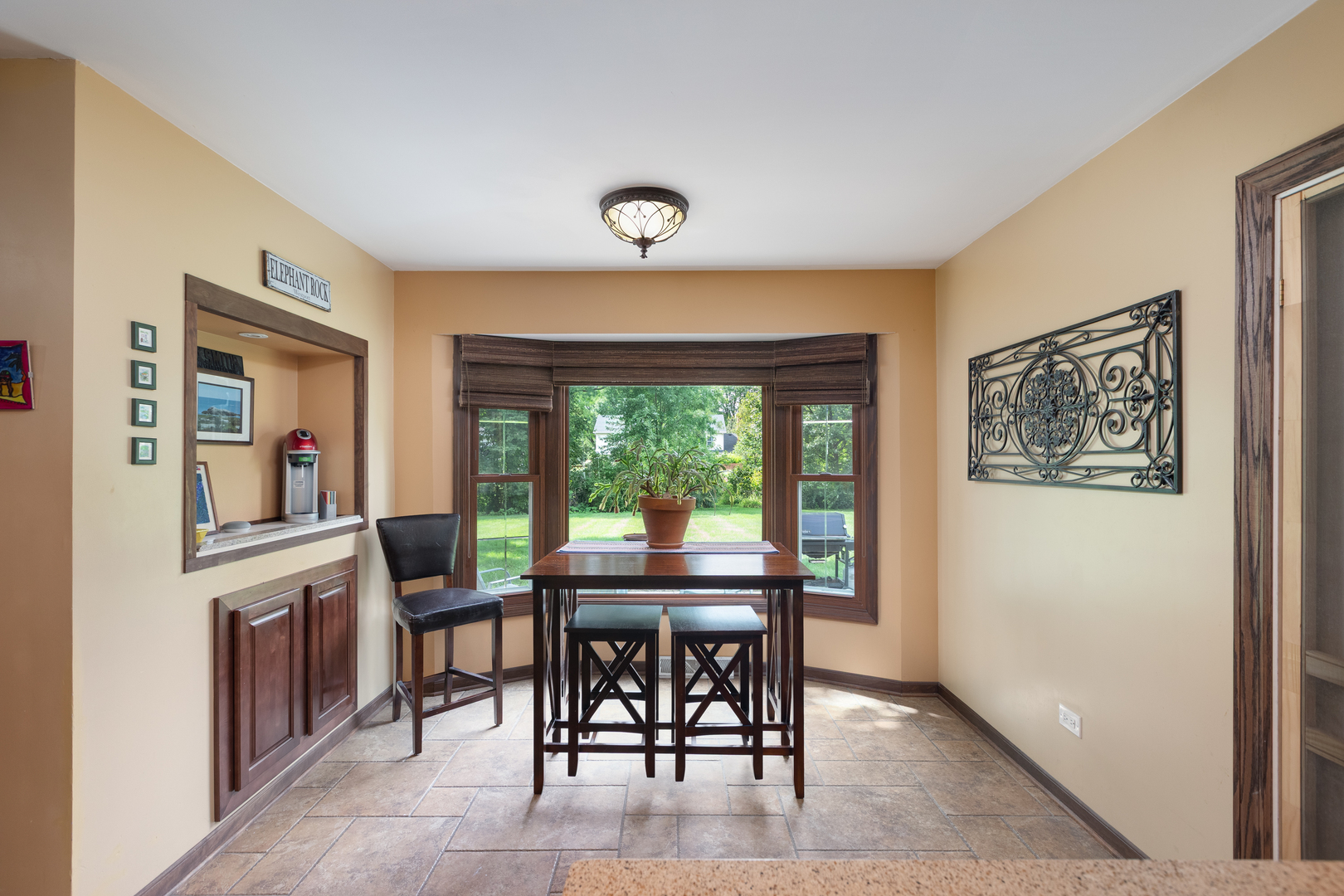 1035 Williamsburg Drive, Naperville, IL 60540