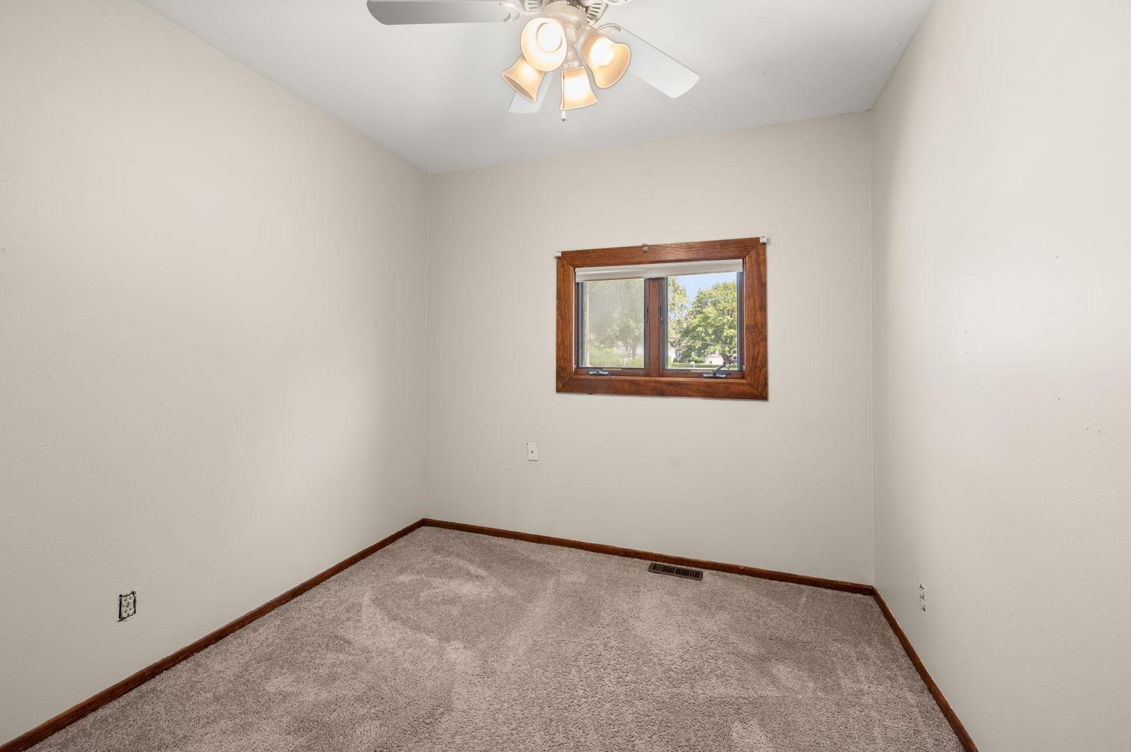 101 Seabury Road, Bolingbrook, IL 60440