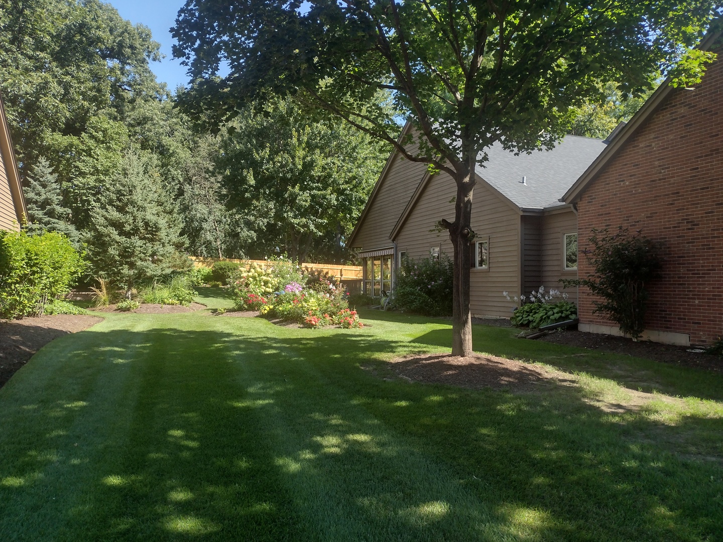2461 Tall Oaks Drive, Elgin, IL 60123