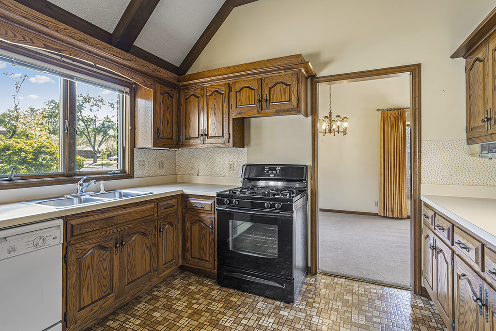 1004 Valley Lane, Lockport, IL 60441